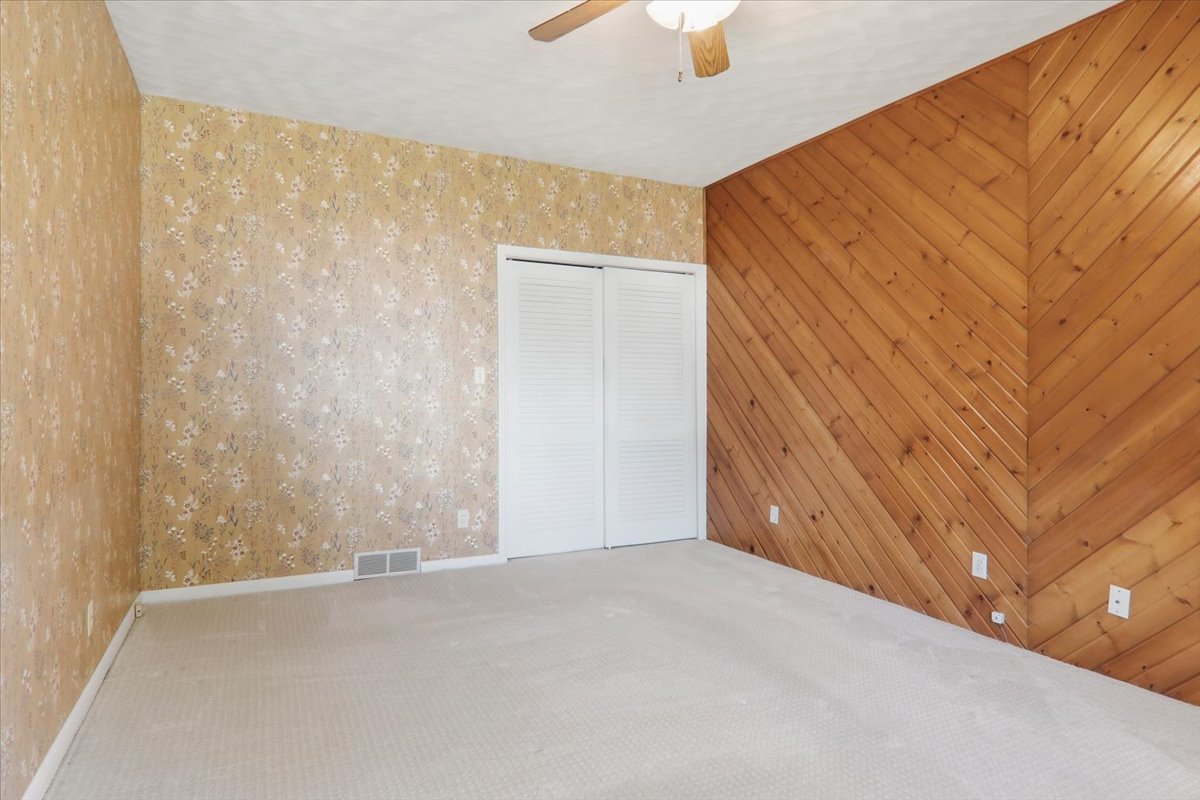 300 S Jackson Street Property Photo 23