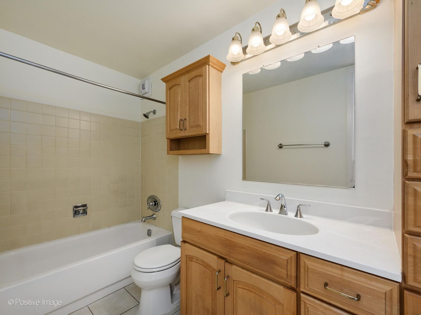 1660 N La Salle Drive 2809 Property Photo 15