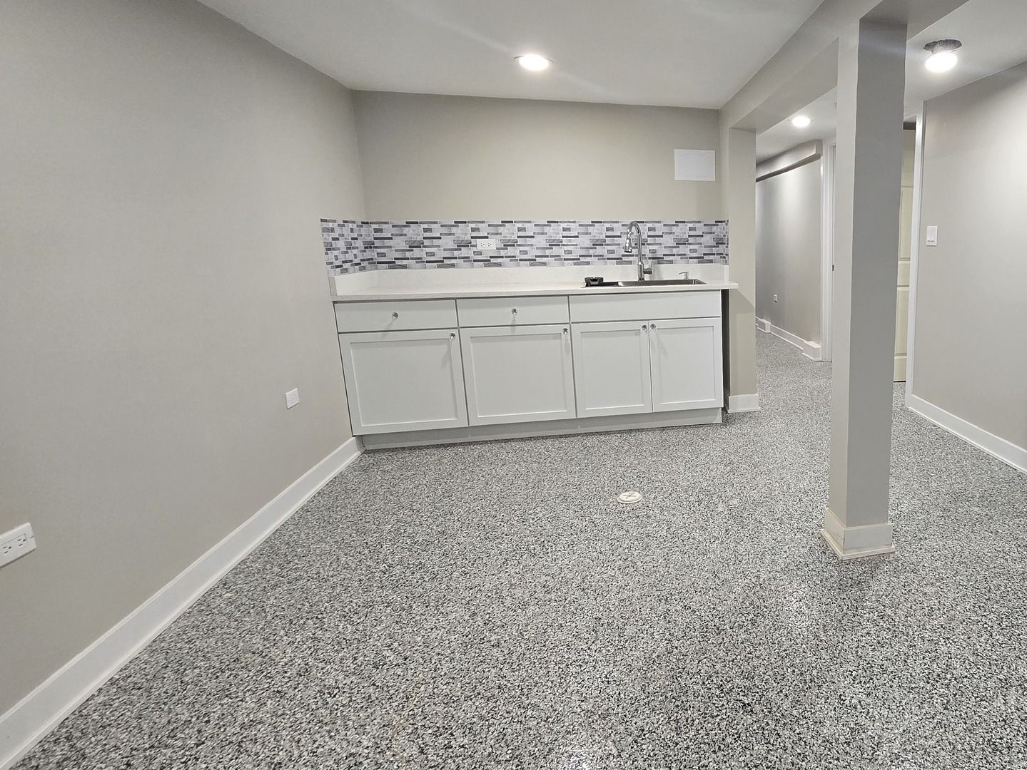 3516 W Polk Street G Property Photo 2