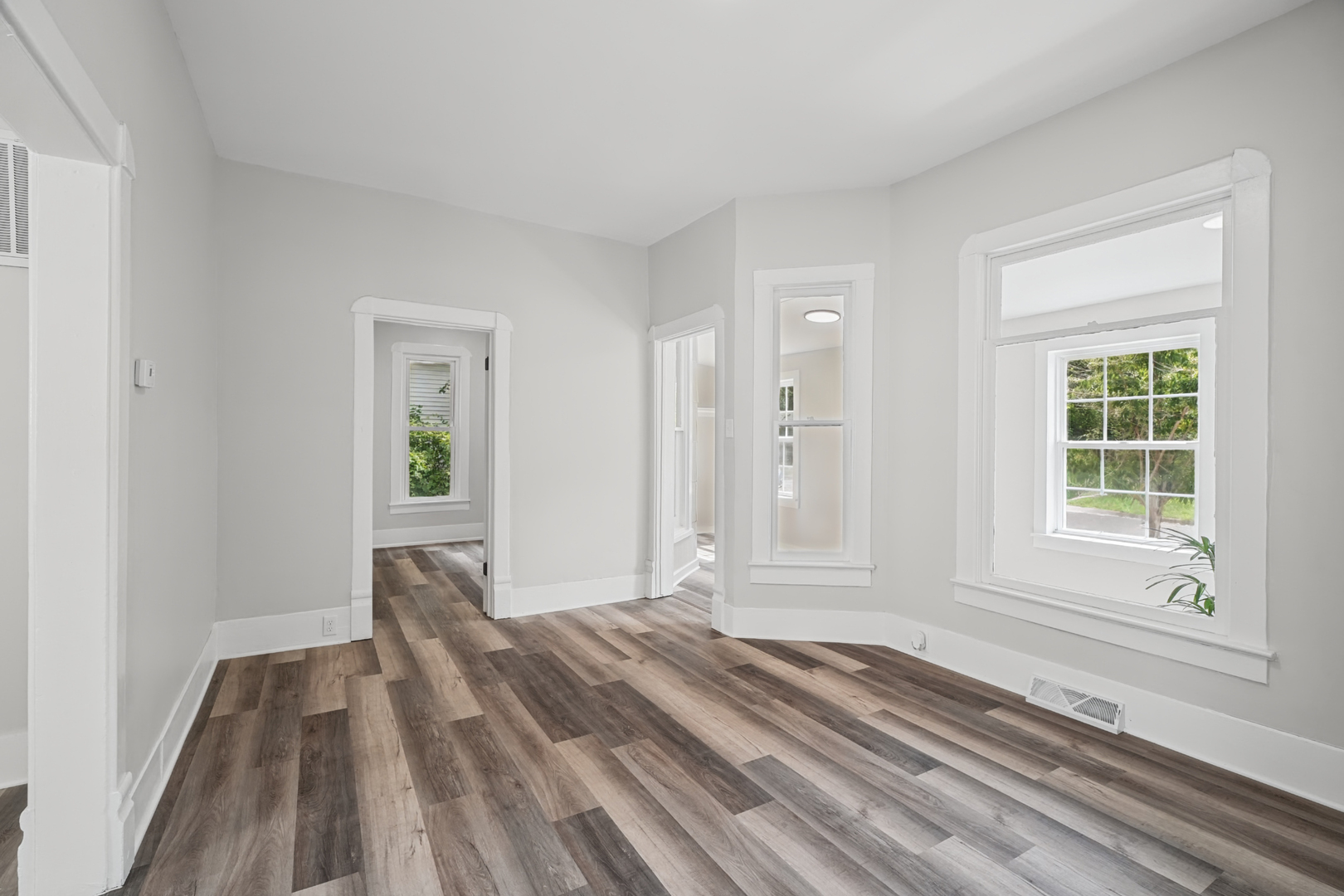 908 E Water Street Property Photo 11