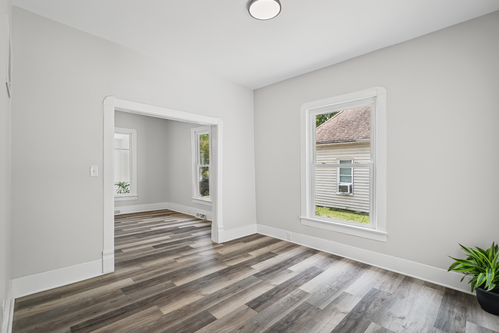 908 E Water Street Property Photo 18