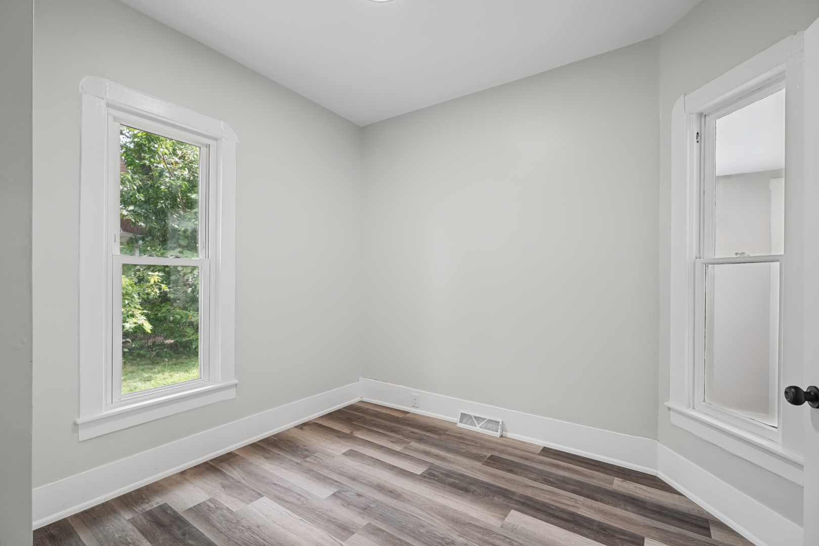 908 E Water Street Property Photo 20