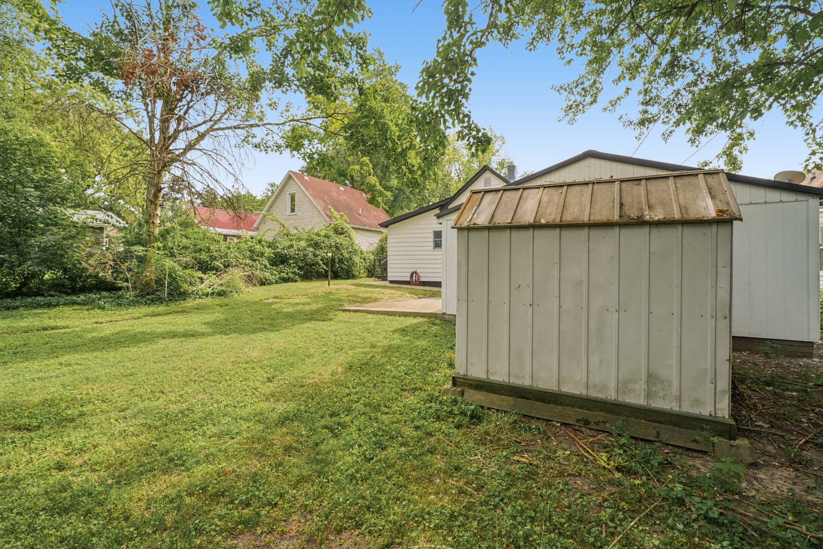908 E Water Street Property Photo 30