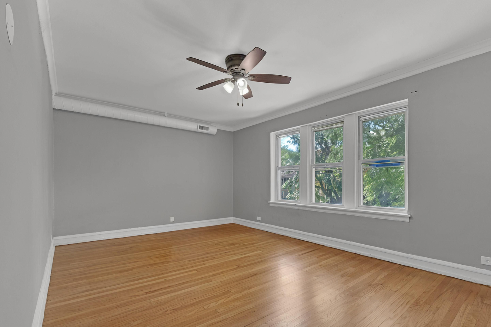 6215 N Washtenaw Avenue 2 Property Photo 2