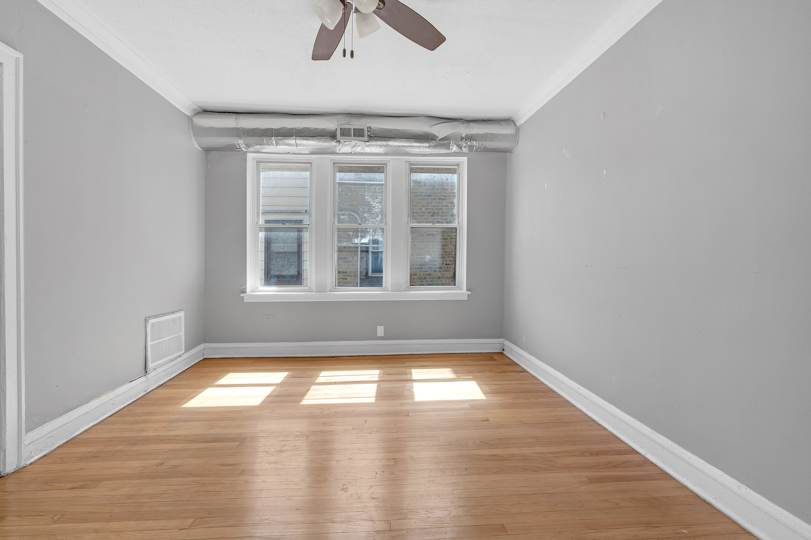 6215 N Washtenaw Avenue 2 Property Photo 5