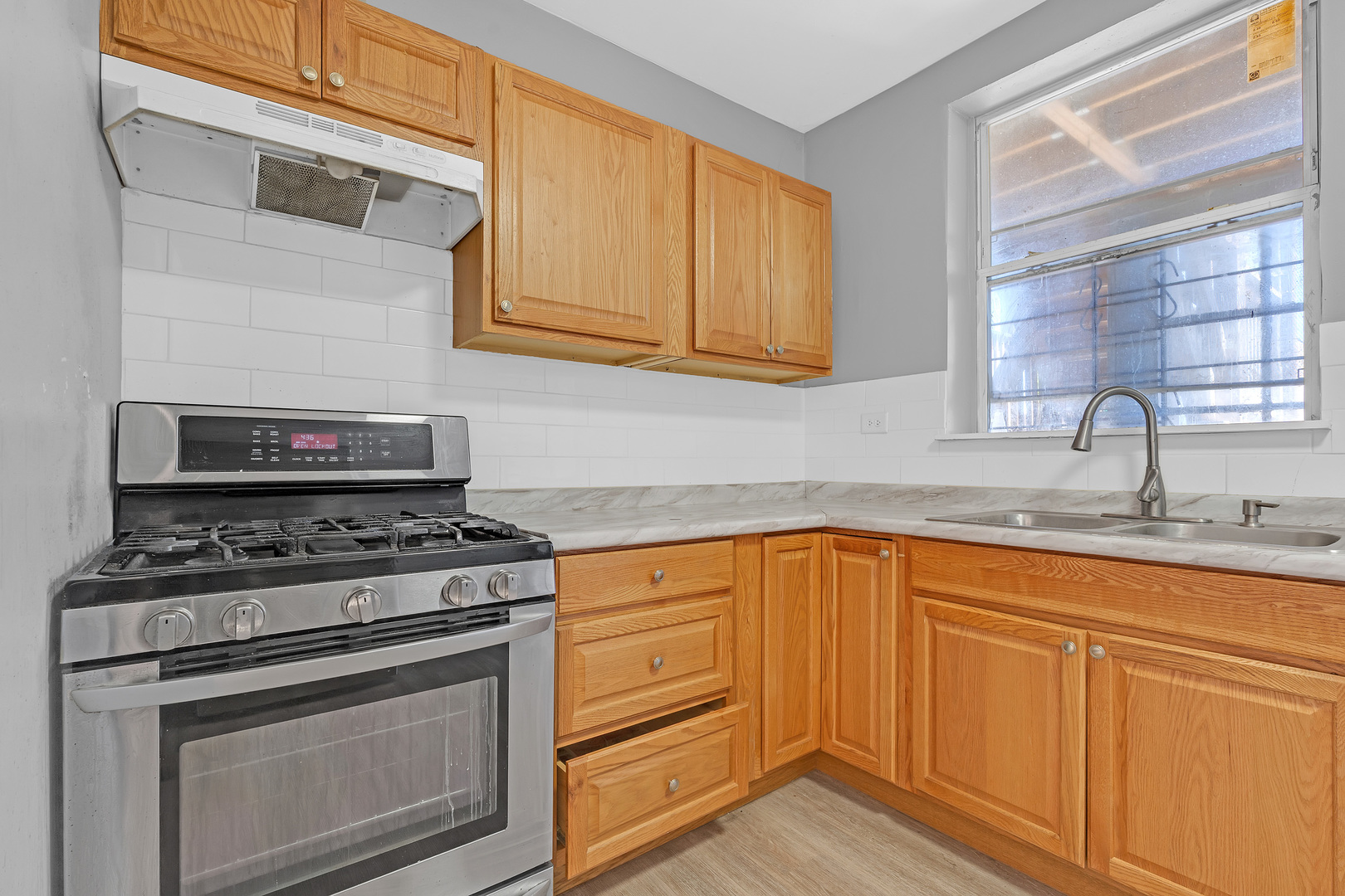 6215 N Washtenaw Avenue 2 Property Photo 8