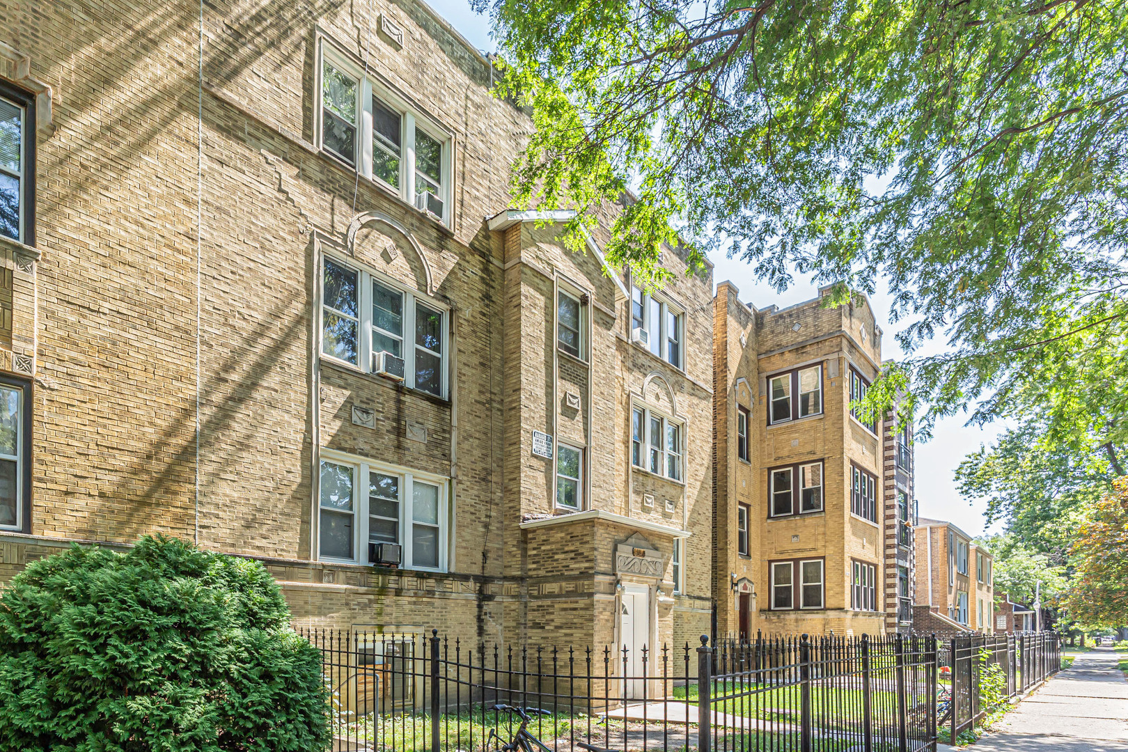 6215 N Washtenaw Avenue 2 Property Photo 13