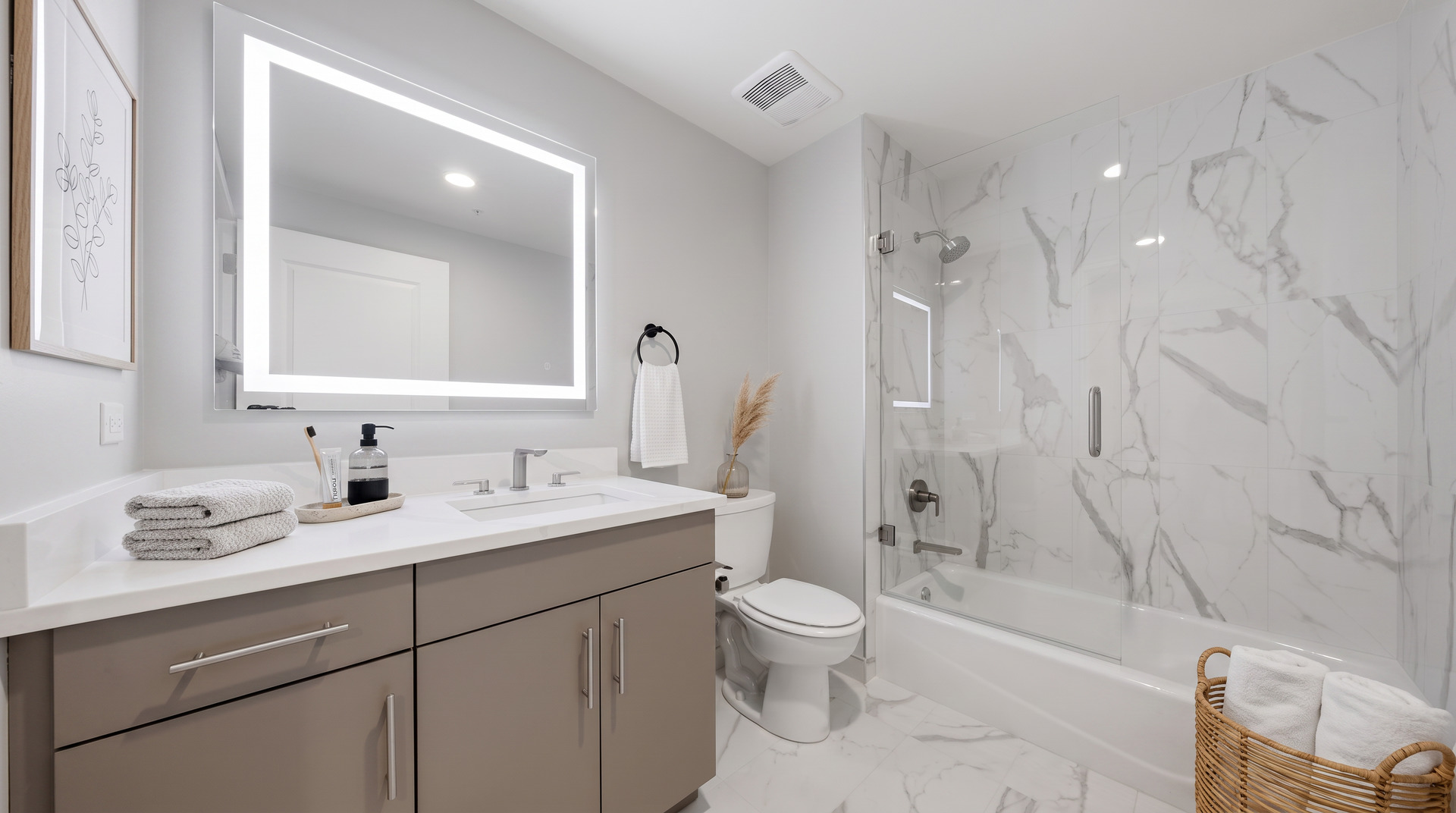 850 N Lake Shore Drive 1407 Property Photo 13
