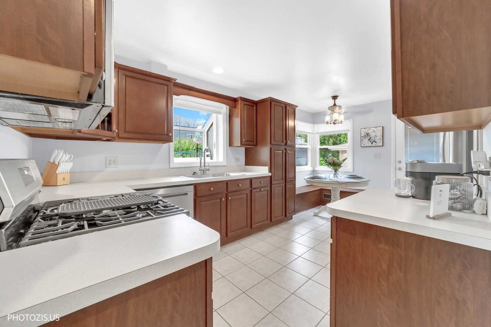 1048 Hermes Avenue Property Photo 6