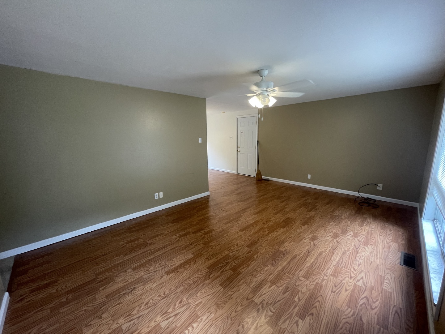 1007 W Laurel Street Property Photo 12