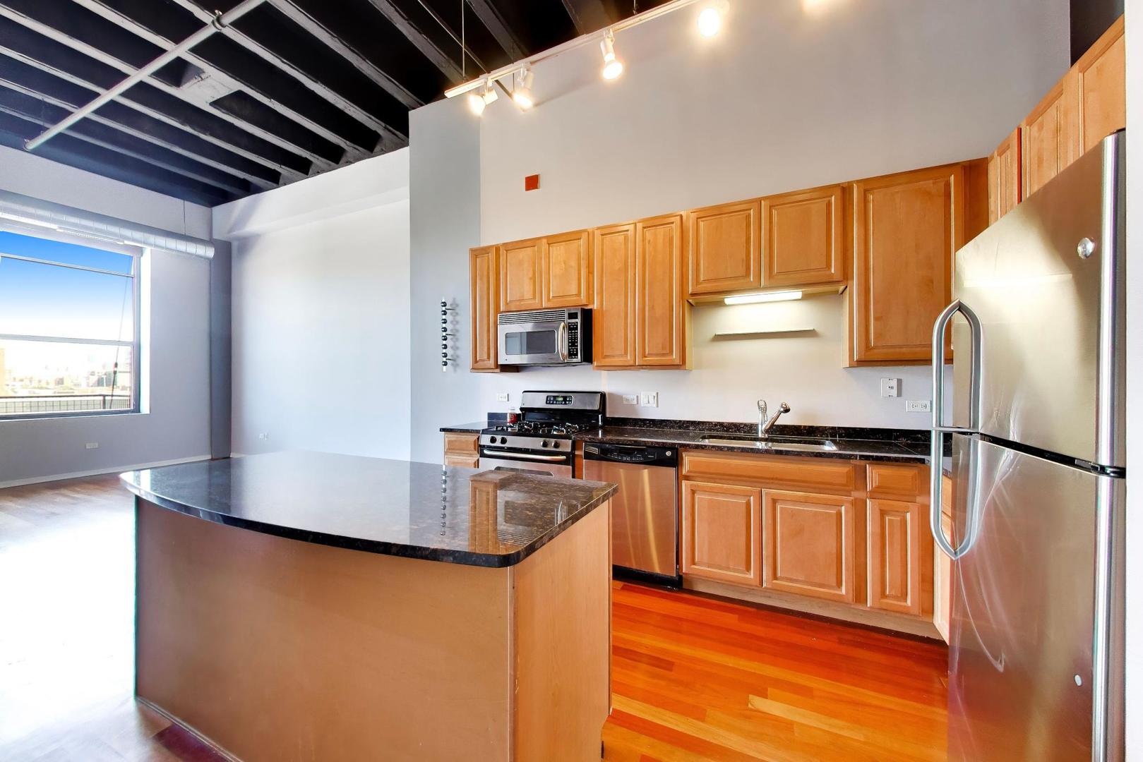 1645 W Ogden Avenue 602 Property Photo 22