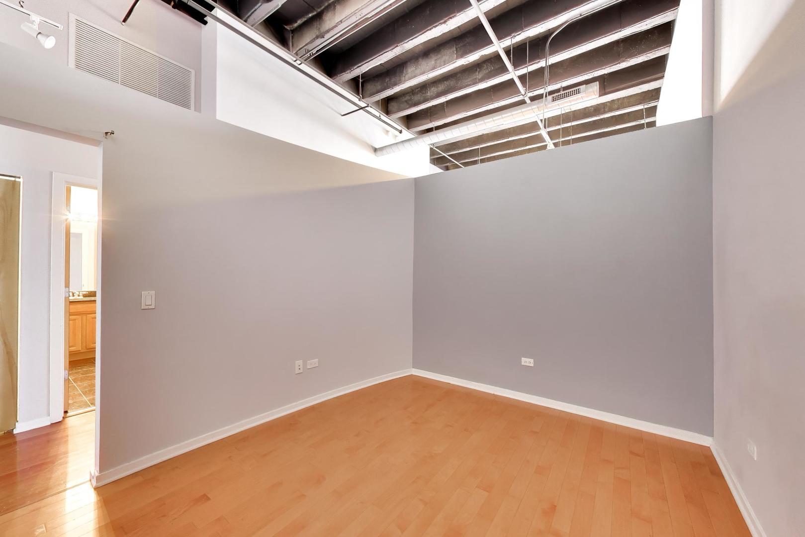 1645 W Ogden Avenue 602 Property Photo 32