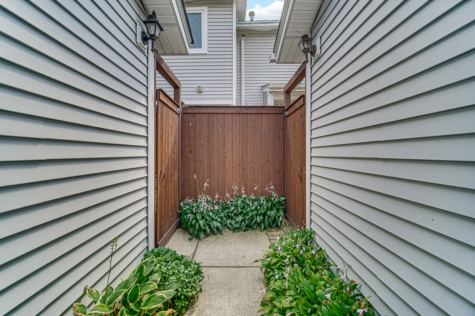 368 Dogwood Terrace Property Photo 3