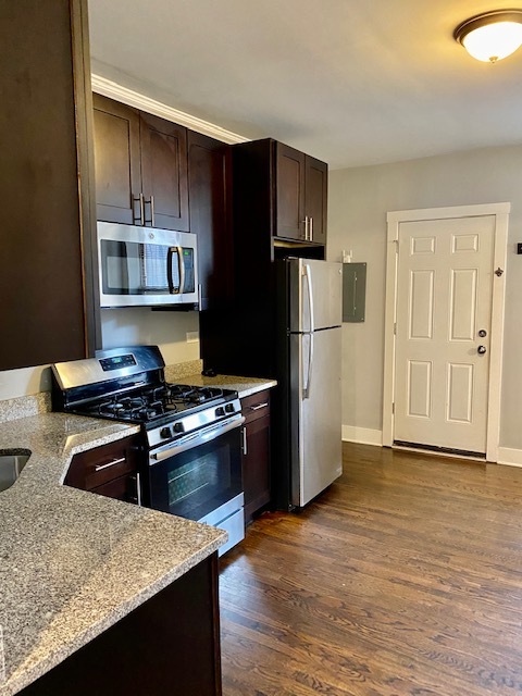 1415 W Augusta Boulevard Property Photo 2