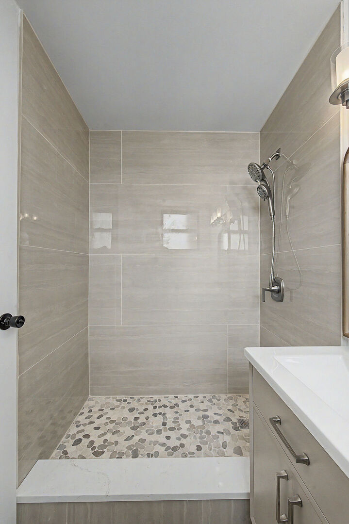 5740 N Sheridan Road 17c Property Photo 28