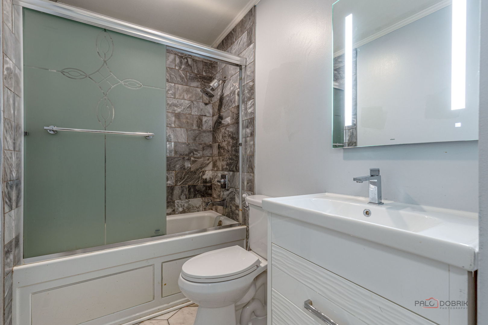 690 Macarthur Drive Property Photo 13