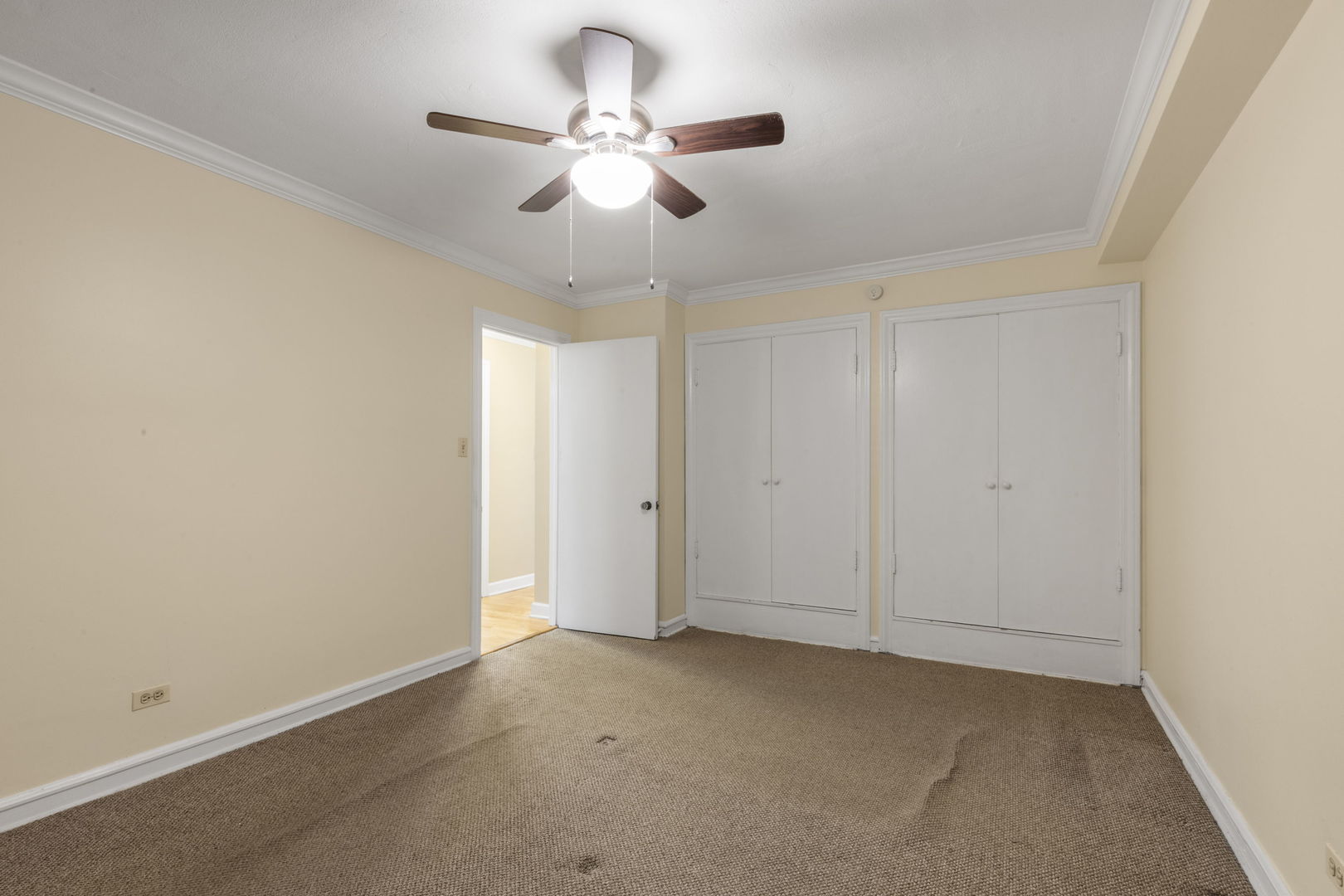 808 Oakton Street 1 Property Photo 15