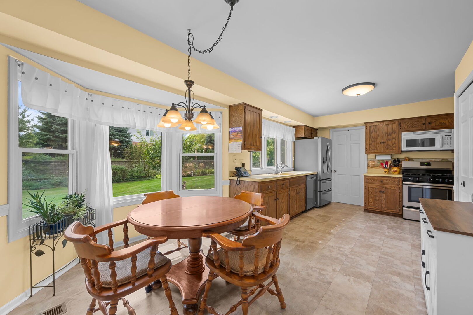 1303 W Crooked Willow Lane Property Photo 4