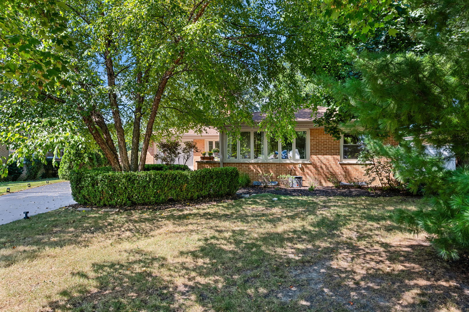 1446 Huntington Drive Property Photo 1