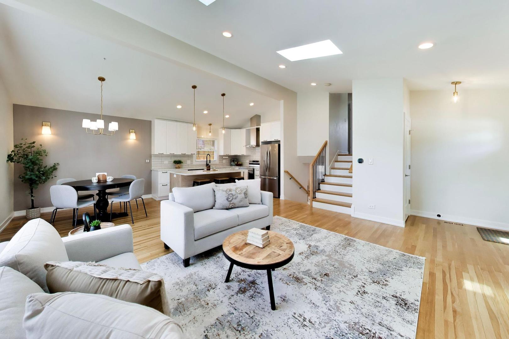 3 W White Oak Street Property Photo 4