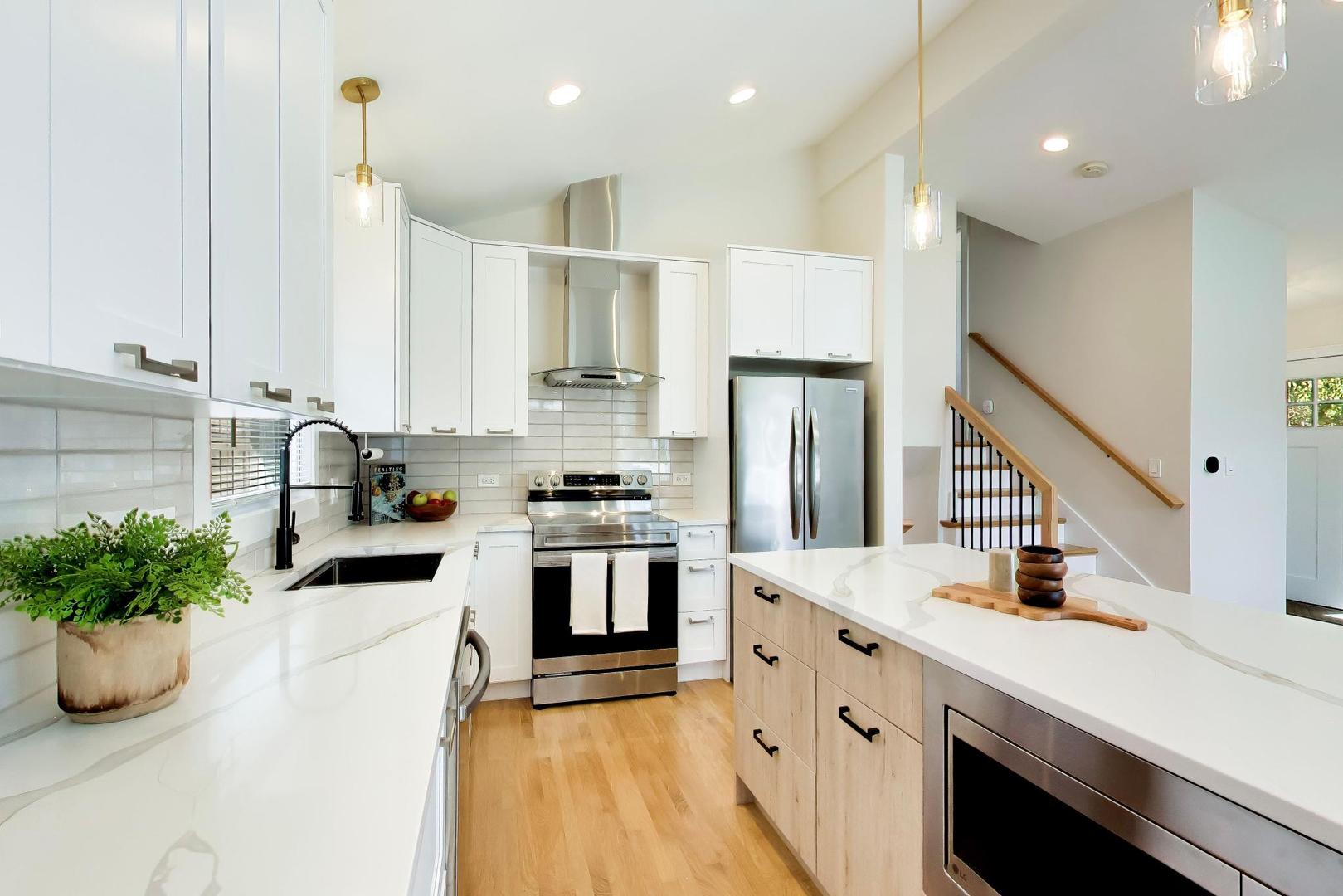 3 W White Oak Street Property Photo 8