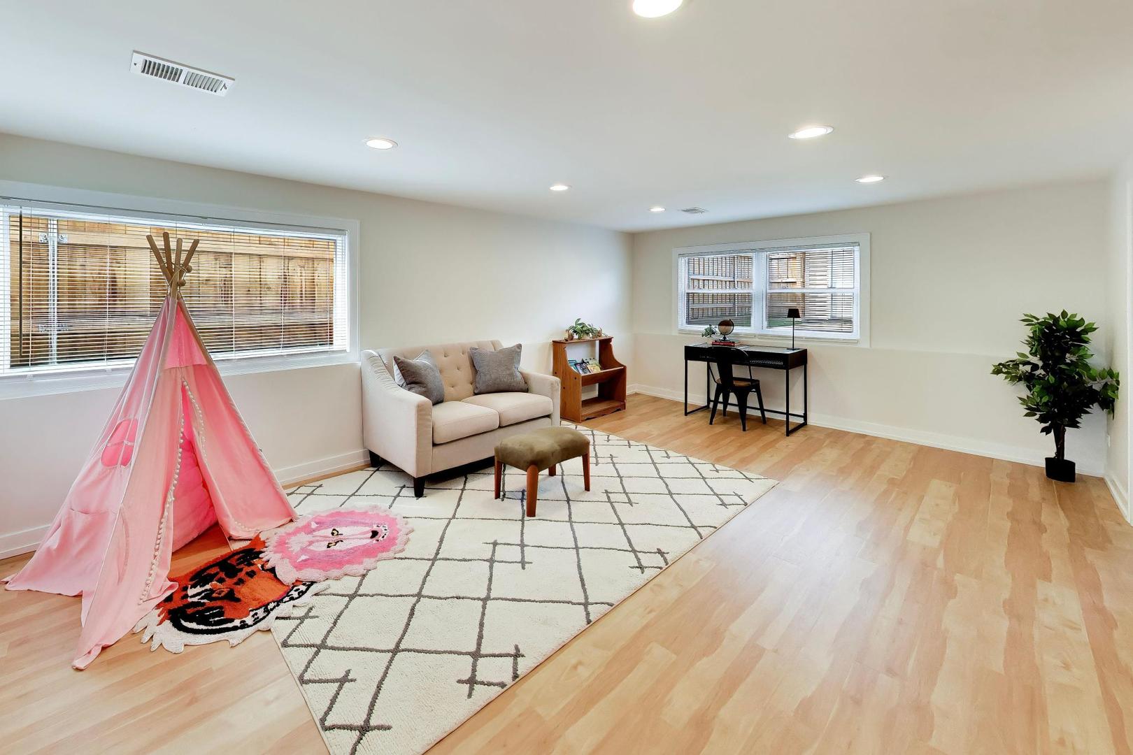 3 W White Oak Street Property Photo 19