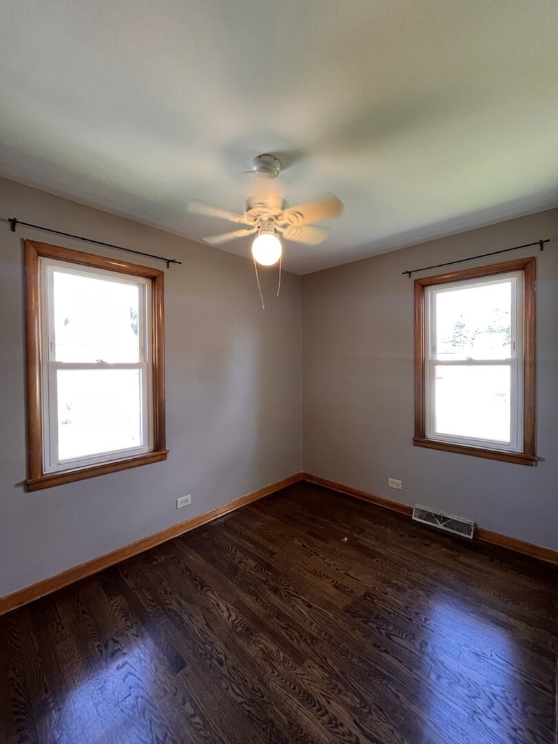 2714 W 97th Street Property Photo 5