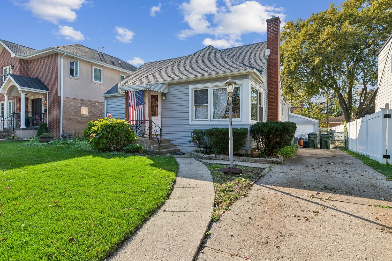 8122 N Overhill Avenue Property Photo 1