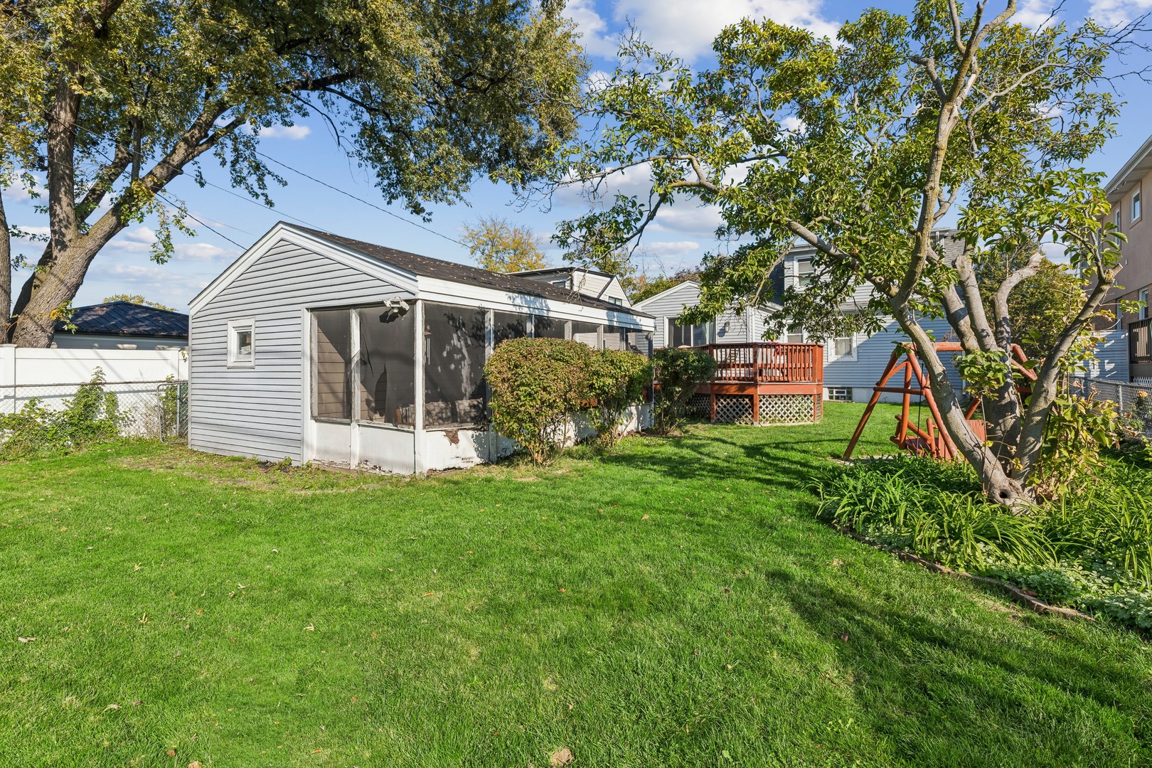 8122 N Overhill Avenue Property Photo 21