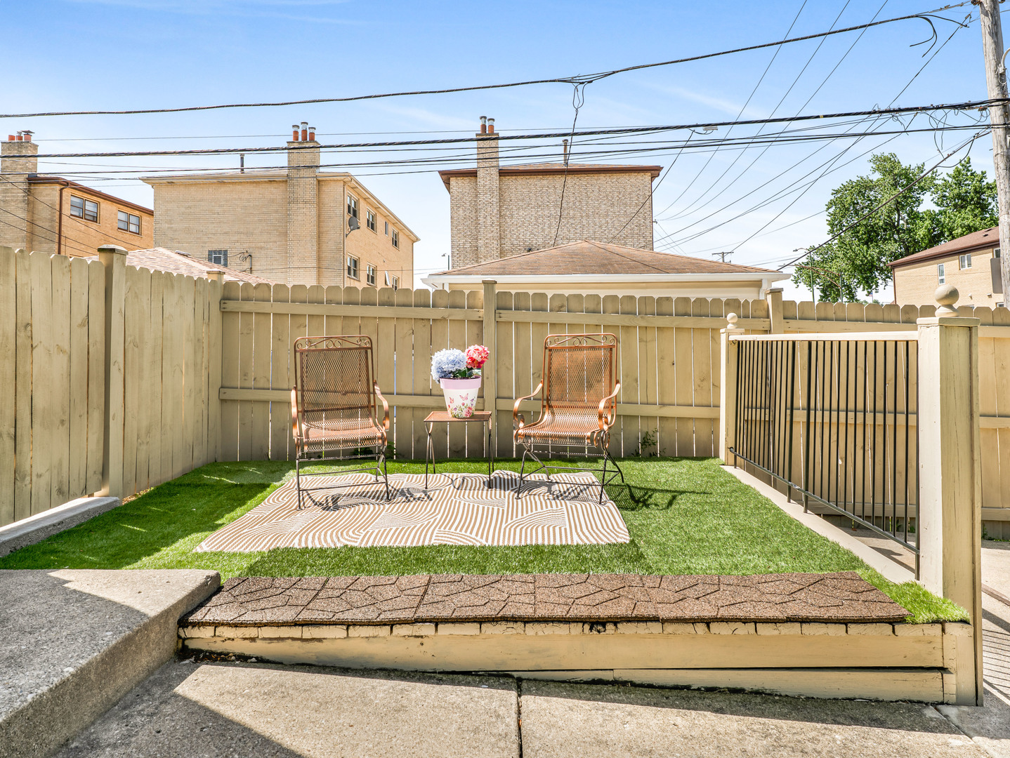 3615 N Pacific Avenue Property Photo 3
