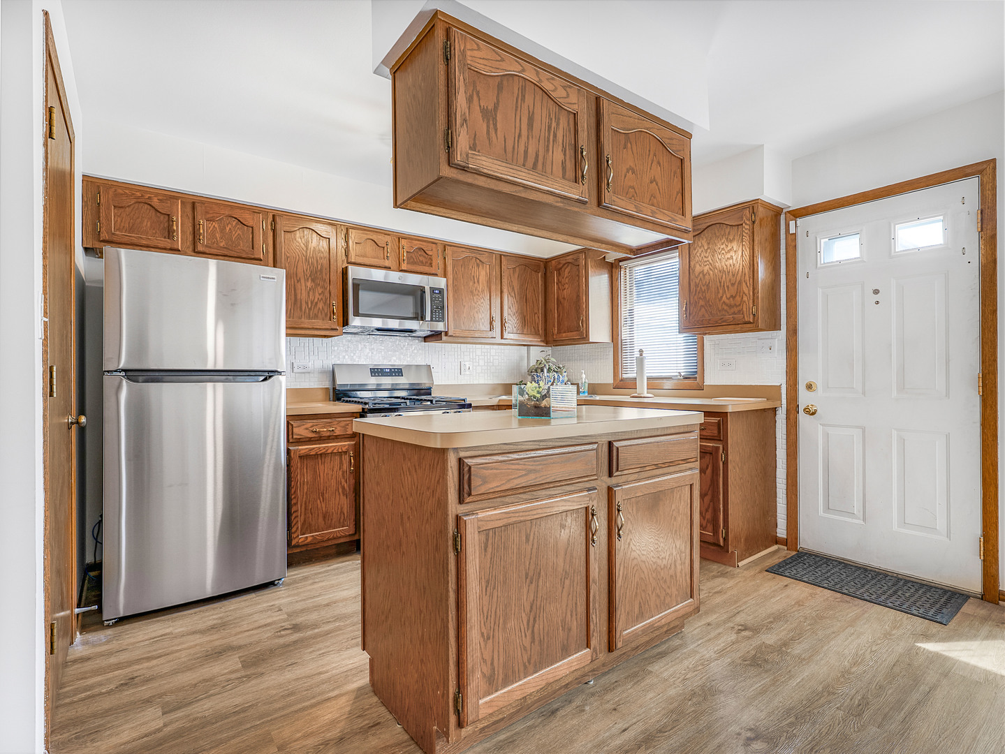 3615 N Pacific Avenue Property Photo 7