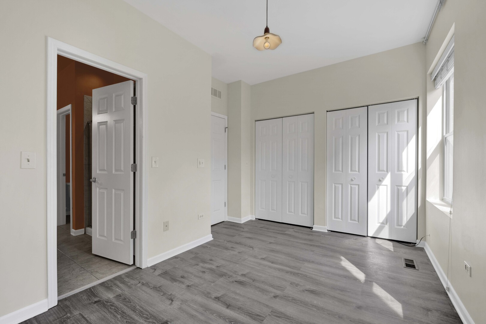 2503 S Calumet Avenue Property Photo 17