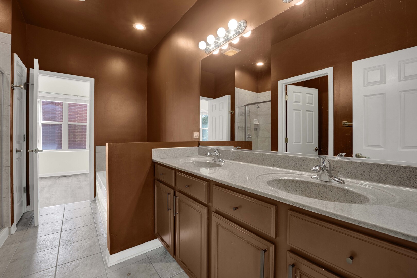2503 S Calumet Avenue Property Photo 19