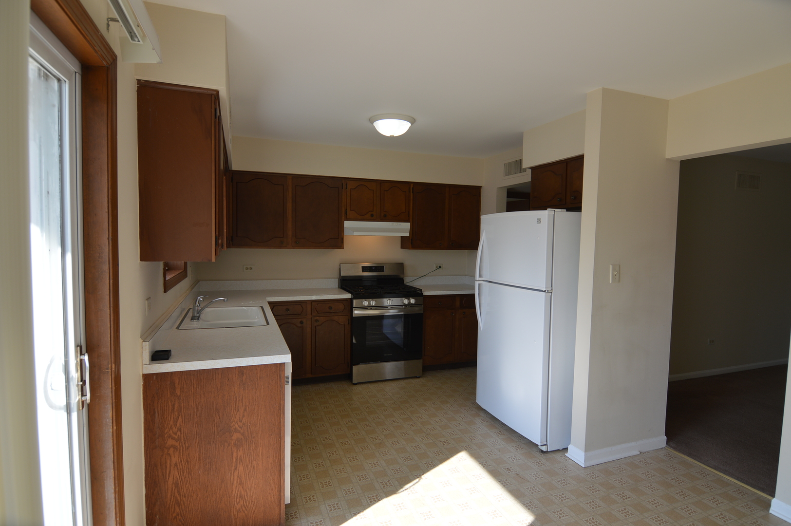 372 Eastern Avenue 372 Property Photo 4