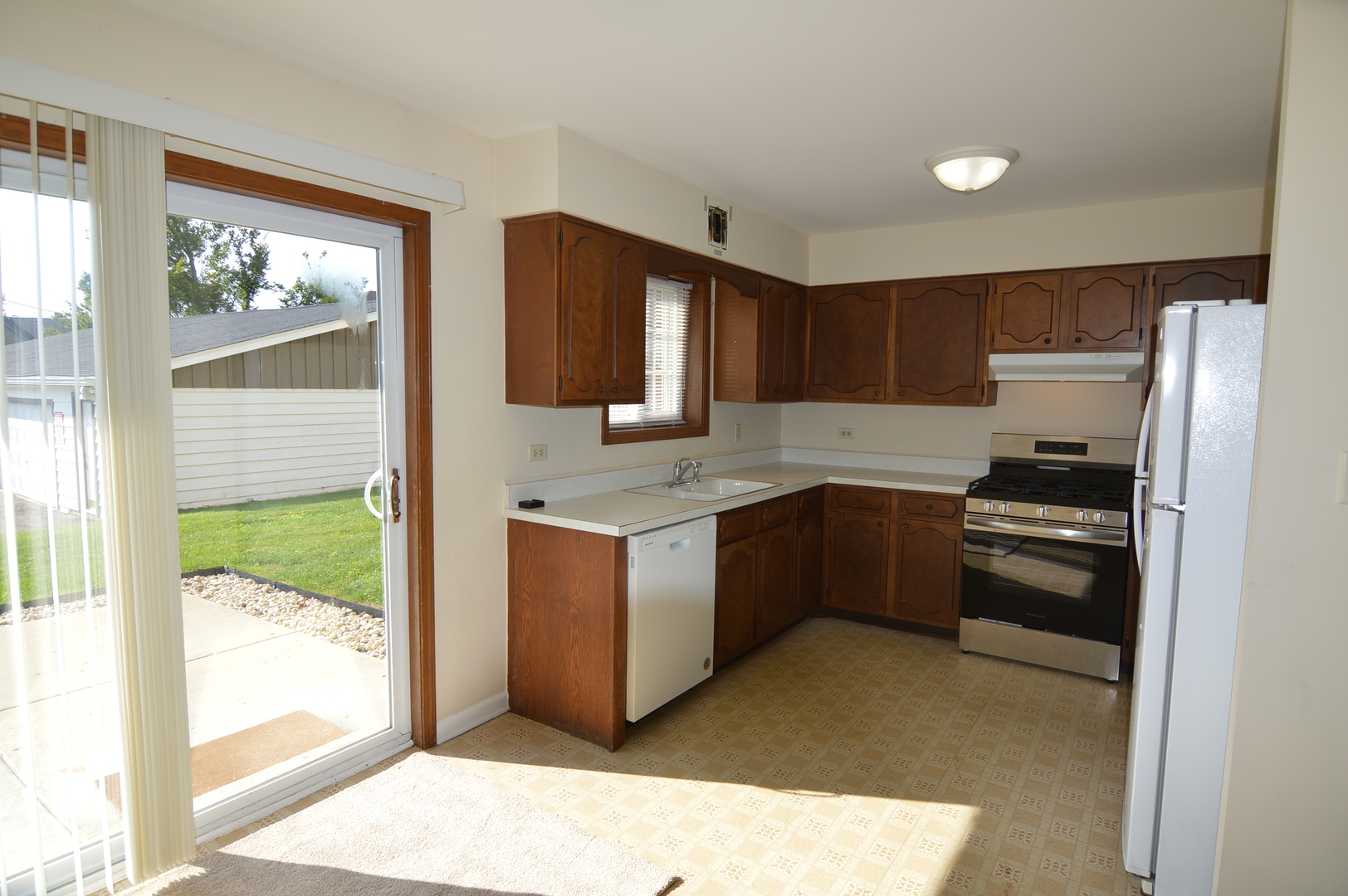 372 Eastern Avenue 372 Property Photo 5