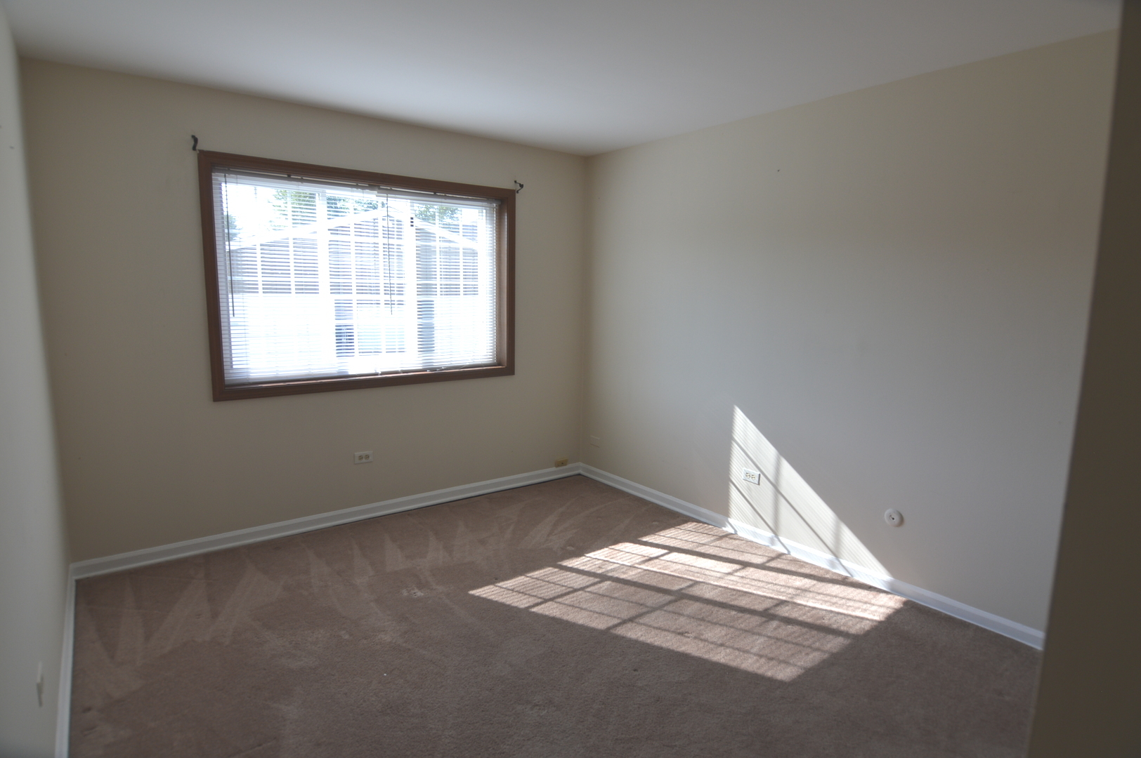 372 Eastern Avenue 372 Property Photo 10