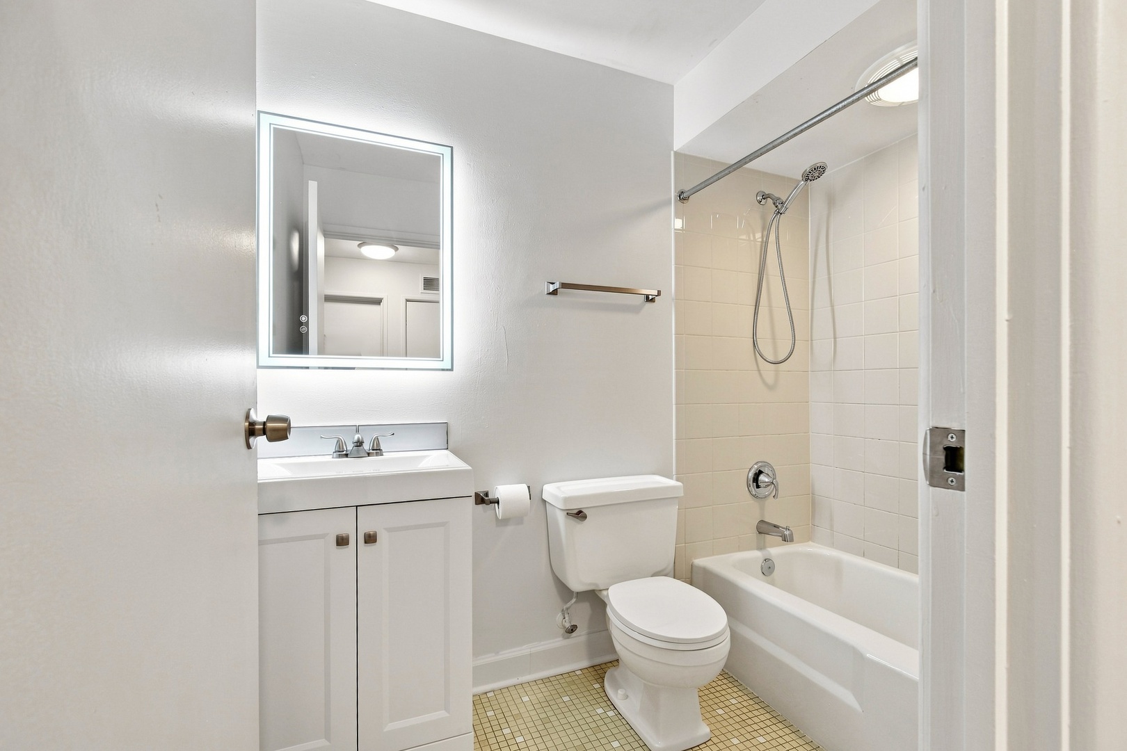 521 73rd Street 105 Property Photo 11