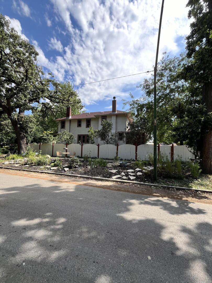 10902 S Hoyne Avenue Property Photo 2