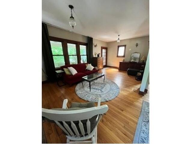 10902 S Hoyne Avenue Property Photo 4