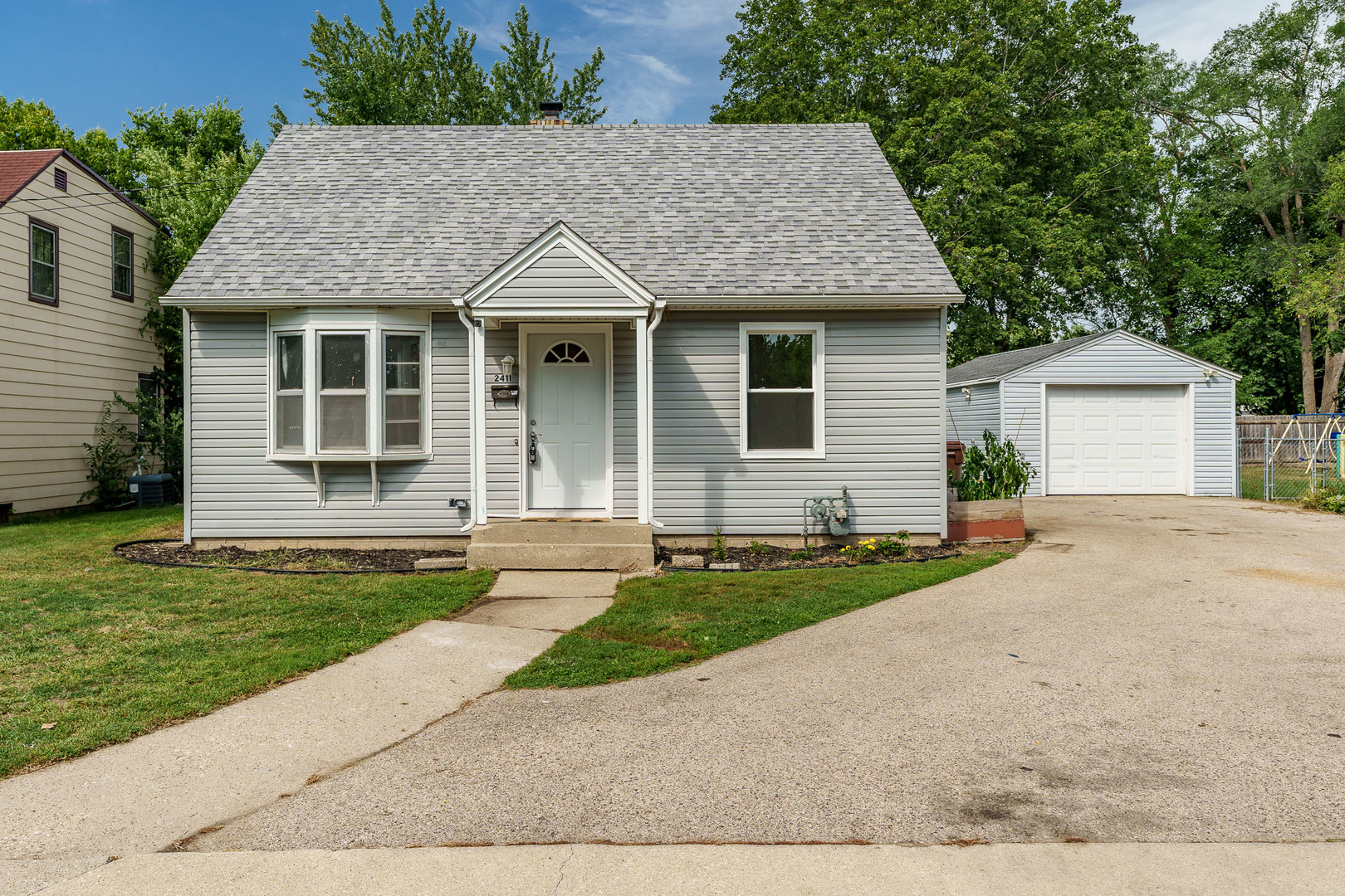 2411 KNIGHT Avenue Property Photo 1