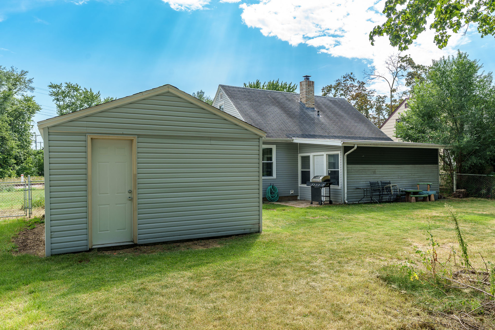 2411 Knight Avenue Property Photo 8
