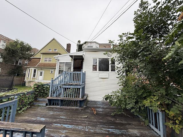 6625 S Woodlawn Avenue Property Photo 2