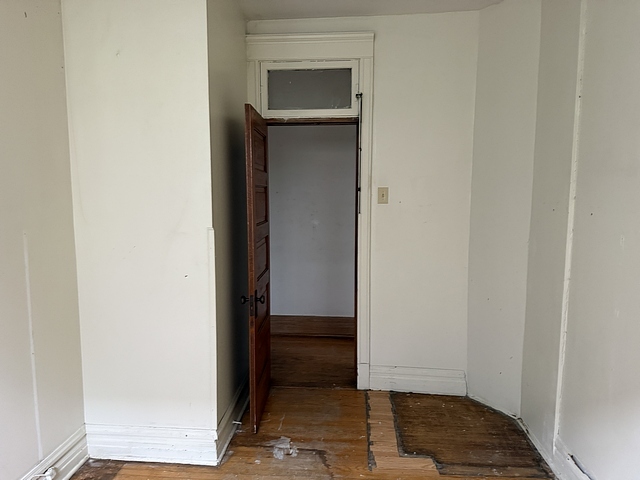 6625 S Woodlawn Avenue Property Photo 21