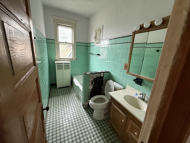 6625 S Woodlawn Avenue Property Photo 23
