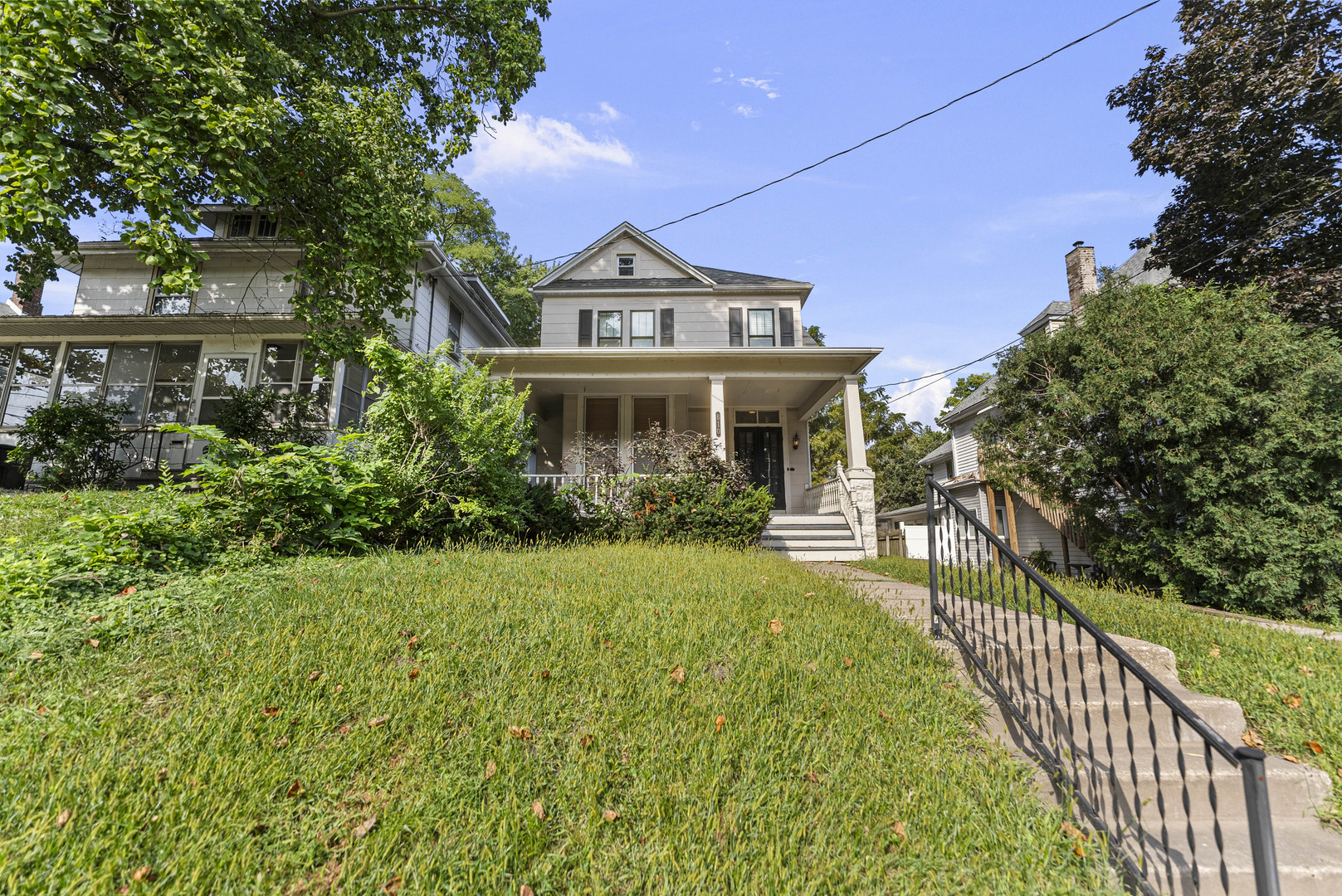 610 30th Street Property Photo 2