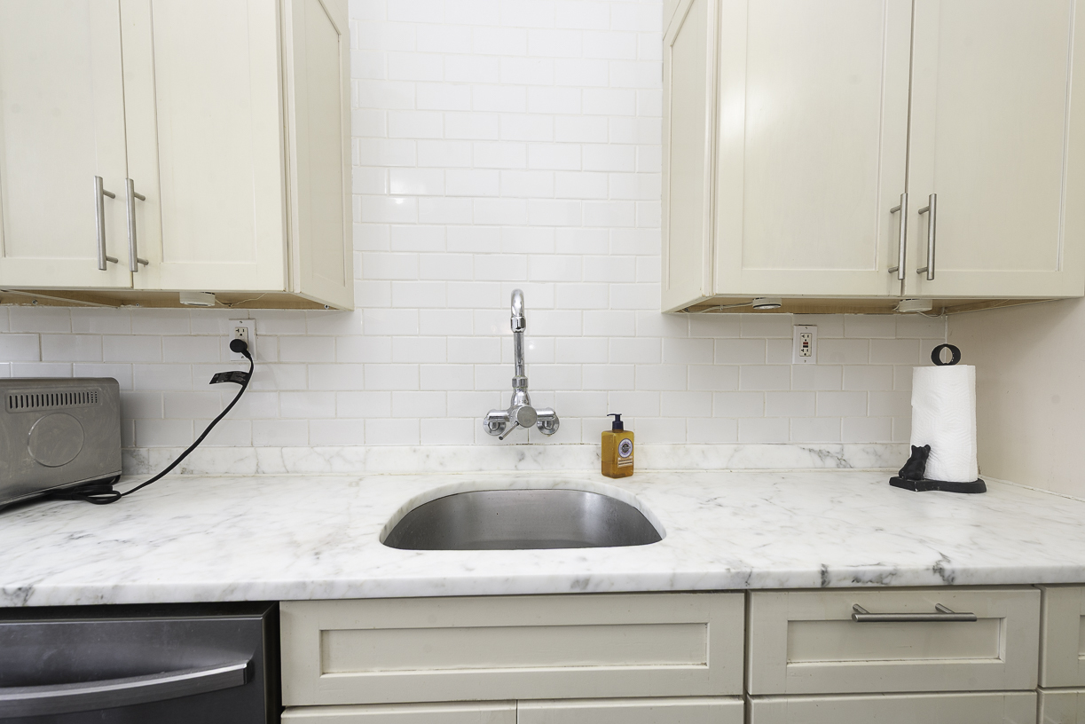 415 W Aldine Avenue 4c Property Photo 9