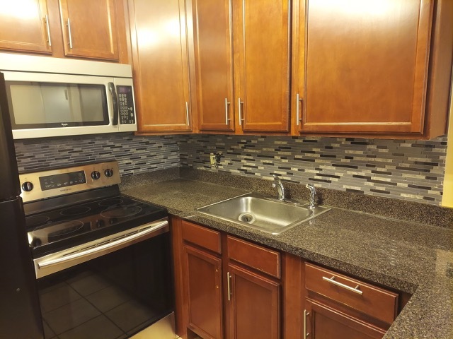 5813 Oakwood Drive D Property Photo 6