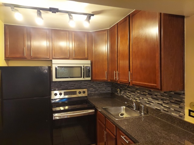 5813 Oakwood Drive D Property Photo 7