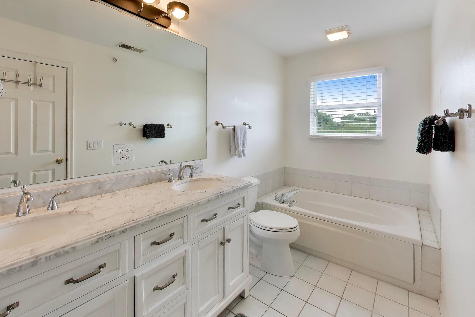 12755302 Property Photo 19