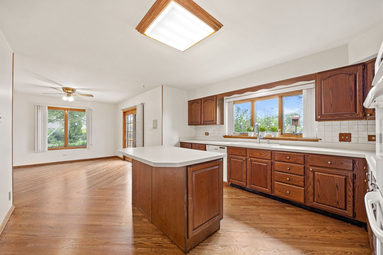 9s041 Stearman Drive Property Photo 8